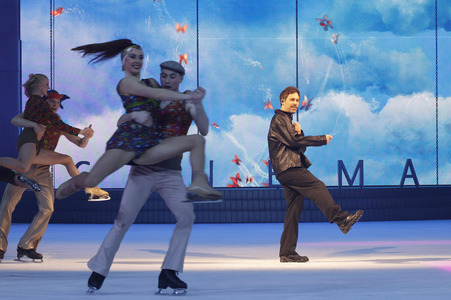 Eisrevue 'Holiday on Ice - Cinema of Dreams' in Hamburg