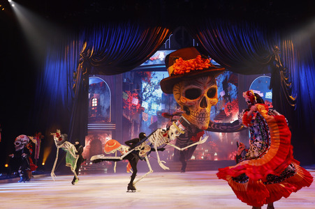 Eisrevue 'Holiday on Ice - Cinema of Dreams' in Hamburg