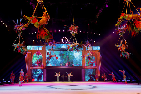 Eisrevue 'Holiday on Ice - Cinema of Dreams' in Hamburg