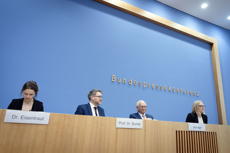 Bundespressekonferenz 'Munich Security Report 2026' in Berlin
