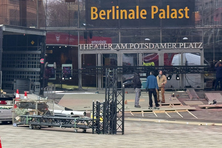 Aufbauarbeiten zur Berlinale 2026 in Berlin
