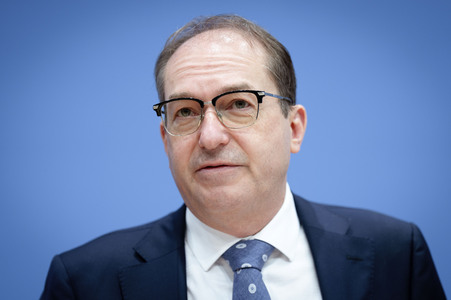 Bundespressekonferenz 'Vorstellung der Dunkelfeldstudie zur Gewaltbetroffenheit in Deutschland' in Berlin