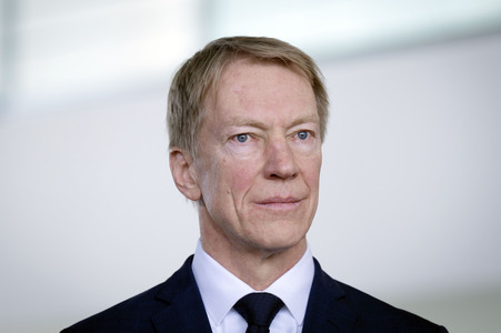 Übergabe vom Jahresgutachten 2026 der Expertenkommission Forschung und Innovation an den Bundeskanzler in Berlin