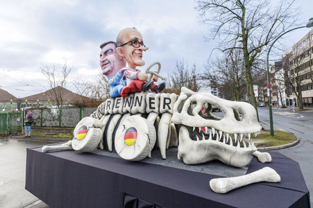 Aufstellung des Rosenmontag-Zuges in Düsseldorf