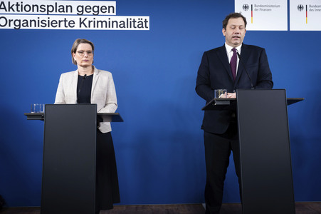 Pressekonferenz zur Vorstellung des Aktionsplans gegen Organisierte Kriminalität in Berlin