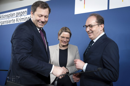 Pressekonferenz zur Vorstellung des Aktionsplans gegen Organisierte Kriminalität in Berlin