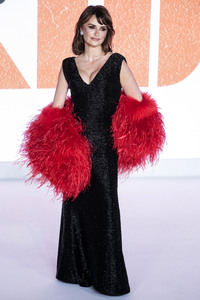 Fimpremiere 'The Bride! - Es lebe die Braut' in London