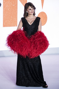 Fimpremiere 'The Bride! - Es lebe die Braut' in London