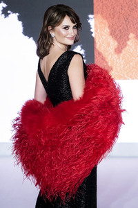 Fimpremiere 'The Bride! - Es lebe die Braut' in London