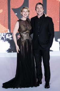 Fimpremiere 'The Bride! - Es lebe die Braut' in London