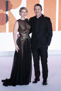 Fimpremiere 'The Bride! - Es lebe die Braut' in London