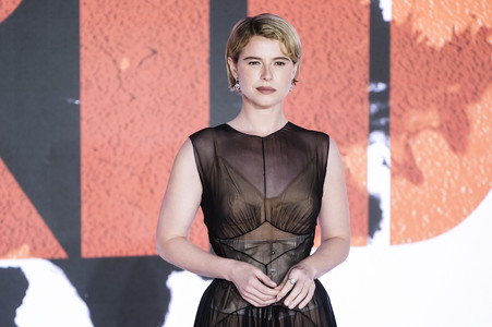 Fimpremiere 'The Bride! - Es lebe die Braut' in London