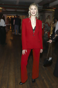 Charity-Veranstaltung 'Knack den Krebs' in Hamburg