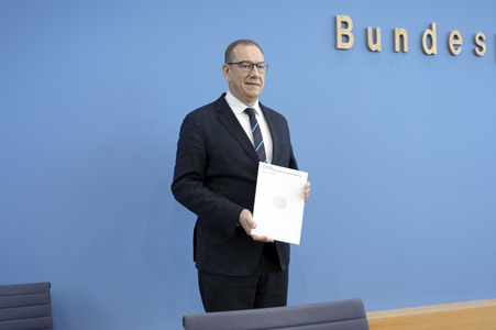 Bundespressekonferenz 'Vorstellung des Jahresberichtes 2025' in Berlin