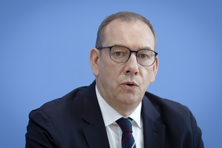 Bundespressekonferenz 'Vorstellung des Jahresberichtes 2025' in Berlin