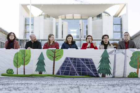 Pressekonferenz zu den geplanten Einschnitten bei der Energie- und Wärmewende in Berlin
