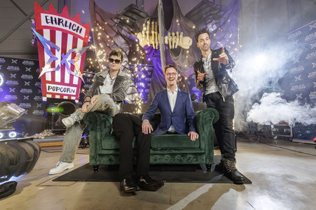 Besuch von Hendrik Wüst am Firmensitz der Ehrlich Entertainment GmbH in Bünde