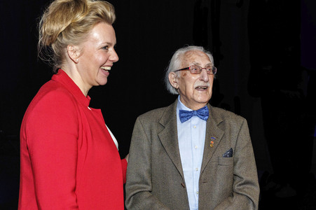 Leon Weintraub besucht die Ausstellung HOLO-VOICES in Essen