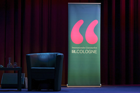 Jürgen Becker, Moritz Netenjakob, Susanne Pätzold und Michael Mittermeier auf der lit.Cologne 2026