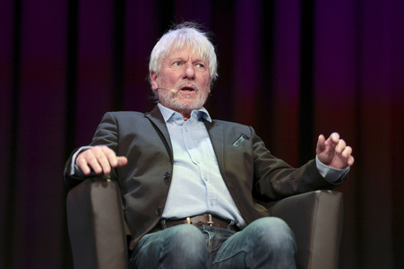 Jürgen Becker, Moritz Netenjakob, Susanne Pätzold und Michael Mittermeier auf der lit.Cologne 2026