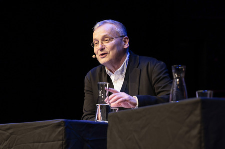 Anneke Kim Sarnau, Matthias Matschke und Knut Elstermann auf der lit.Cologne 2026