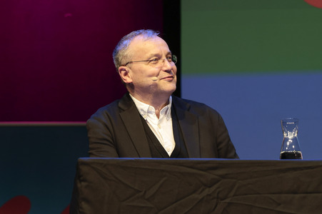 Anneke Kim Sarnau, Matthias Matschke und Knut Elstermann auf der lit.Cologne 2026