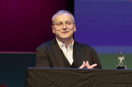 Anneke Kim Sarnau, Matthias Matschke und Knut Elstermann auf der lit.Cologne 2026