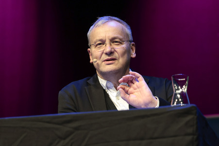 Anneke Kim Sarnau, Matthias Matschke und Knut Elstermann auf der lit.Cologne 2026
