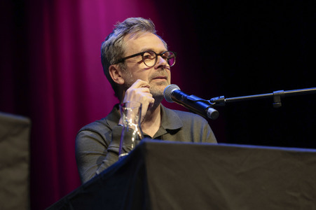 Anneke Kim Sarnau, Matthias Matschke und Knut Elstermann auf der lit.Cologne 2026