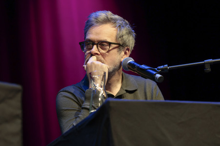 Anneke Kim Sarnau, Matthias Matschke und Knut Elstermann auf der lit.Cologne 2026