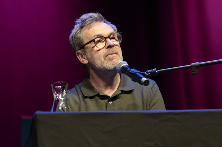Anneke Kim Sarnau, Matthias Matschke und Knut Elstermann auf der lit.Cologne 2026