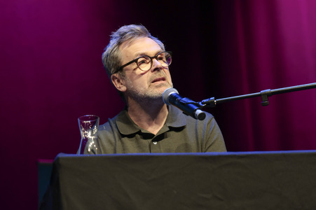 Anneke Kim Sarnau, Matthias Matschke und Knut Elstermann auf der lit.Cologne 2026