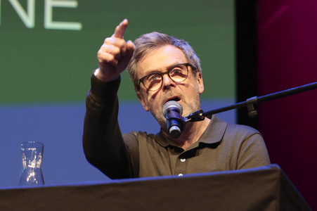 Anneke Kim Sarnau, Matthias Matschke und Knut Elstermann auf der lit.Cologne 2026