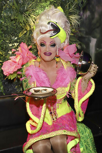 Eröffnung von Olivias Dschungel Bar in Hamburg