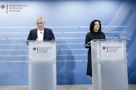 Pressestatement vom Katherina Reiche in Berlin