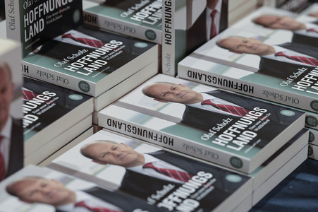 Olaf Scholz auf der lit.Cologne 2026