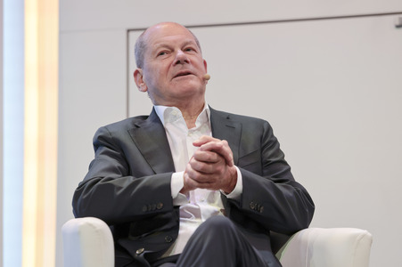 Olaf Scholz auf der lit.Cologne 2026