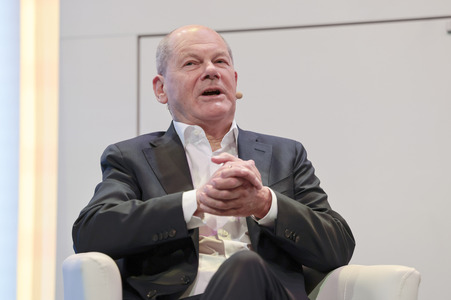 Olaf Scholz auf der lit.Cologne 2026