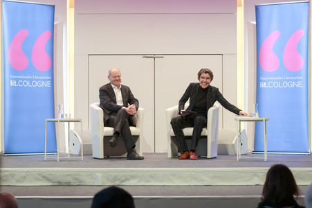 Olaf Scholz auf der lit.Cologne 2026