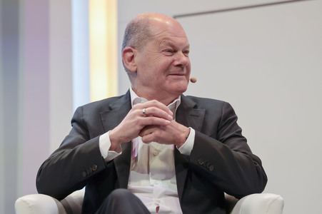 Olaf Scholz auf der lit.Cologne 2026