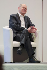 Olaf Scholz auf der lit.Cologne 2026