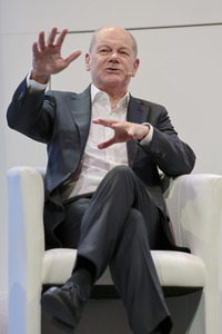 Olaf Scholz auf der lit.Cologne 2026