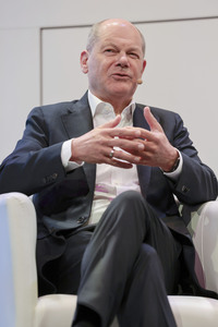 Olaf Scholz auf der lit.Cologne 2026