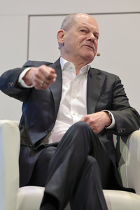Olaf Scholz auf der lit.Cologne 2026