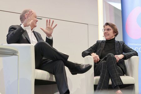 Olaf Scholz auf der lit.Cologne 2026