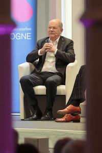 Olaf Scholz auf der lit.Cologne 2026