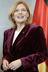 Bundestagspräsidentin Julia Klöckner empfängt die Präsidentin des Europäischen Parlaments in Berlin