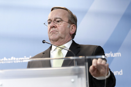 Pressestatement zum Industriedialog Sicherheits- und Verteidigungsindustrie in Berlin