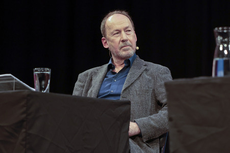 Ulrich Noethen und Salman Rushdie auf der lit.Cologne 2026