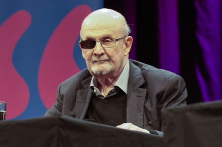 Ulrich Noethen und Salman Rushdie auf der lit.Cologne 2026